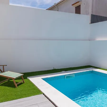 Aroeira With Pool By Lovelystay Aroeira (Setubal)
